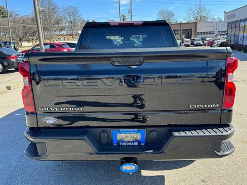 Used 2023 Chevrolet Silverado 1500 Custom AWD/4WD image 4