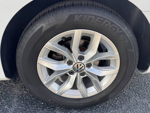 Used 2017 Volkswagen Passat 1.8T S FWD image 20