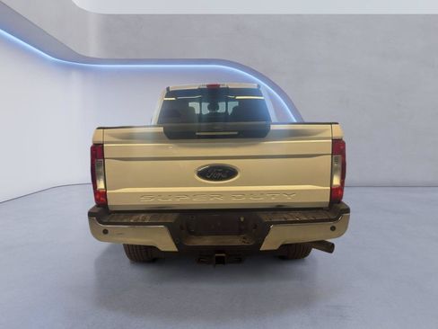 Used 2019 Ford F250 Lariat w/ Lariat Ultimate Package AWD/4WD image 7