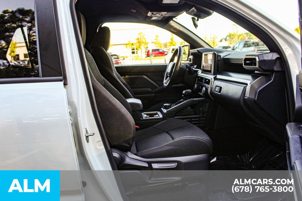 Used 2025 Toyota 4Runner SR5 AWD/4WD image 20