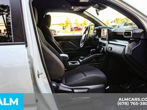 Used 2025 Toyota 4Runner SR5 AWD/4WD image 20