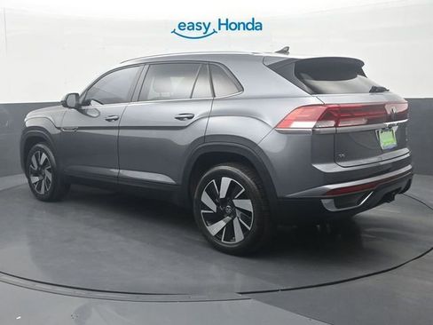 Used 2024 Volkswagen Atlas Cross Sport SE image 5