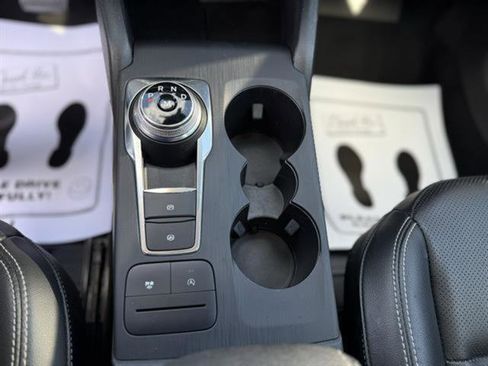 Used 2020 Ford Escape SEL image 19