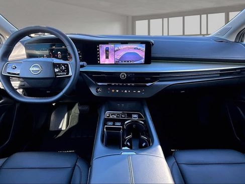 Used 2025 Nissan Murano SL AWD/4WD image 16