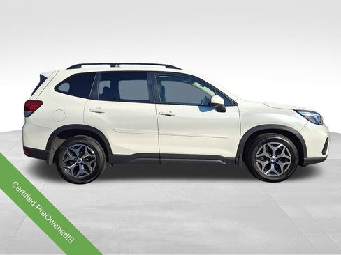 Used 2021 Subaru Forester Premium AWD/4WD image 7