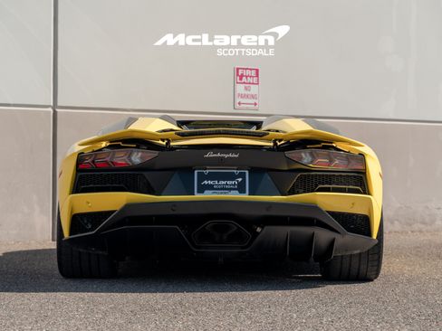 Used 2019 Lamborghini Aventador S AWD/4WD image 6