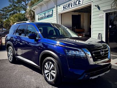 Used 2023 Nissan Pathfinder SL