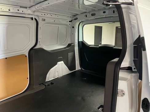 Used 2023 Ford Transit Connect XL FWD image 14