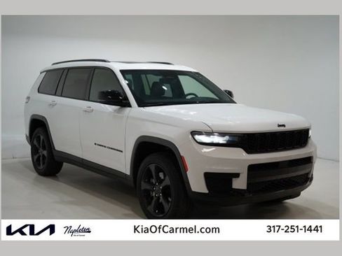 Used 2023 Jeep Grand Cherokee L Laredo image 1