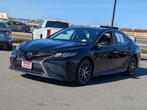 Used 2023 Toyota Camry SE image 11