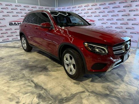 Used 2018 Mercedes-Benz GLC 300 4MATIC w/ Multimedia Package image 5