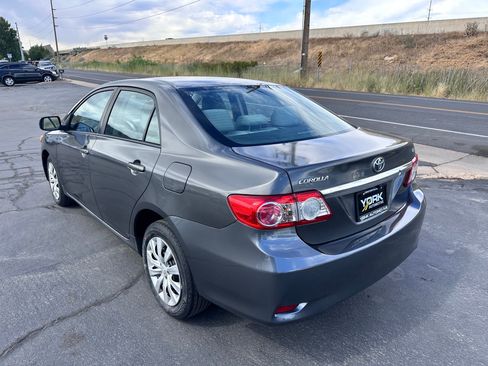 Used 2012 Toyota Corolla LE FWD image 4