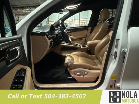 Used 2023 Porsche Macan AWD/4WD image 20