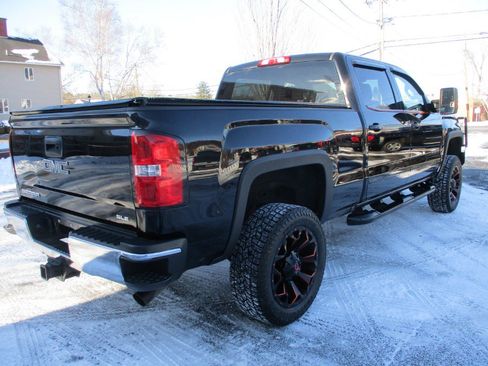 Used 2017 GMC Sierra 2500 SLE w/ SLE Preferred Package image 6