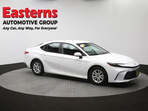 Used 2025 Toyota Camry LE FWD image 47