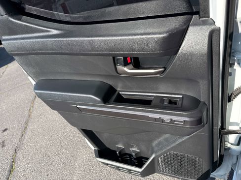 Used 2024 Toyota Tacoma TRD Off-Road image 17