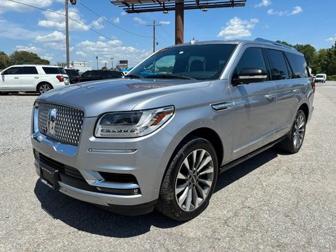 Used 2020 Lincoln Navigator Reserve RWD image 9