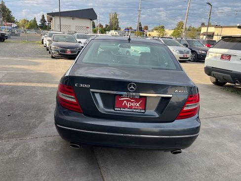 Used 2013 Mercedes-Benz C 300 4MATIC Sedan image 6