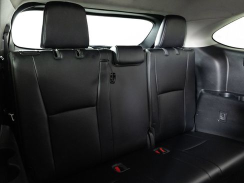 Used 2022 Toyota Highlander XLE FWD image 23