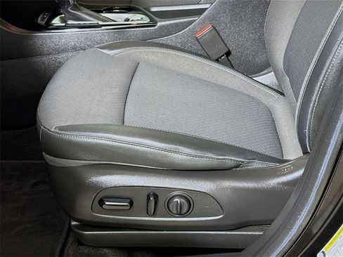 Used 2023 Buick Encore GX Select w/ Sport Touring Package image 16