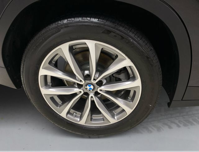Used 2019 BMW X3 xDrive30i w/ Driving Assistance Package AWD/4WD image 17
