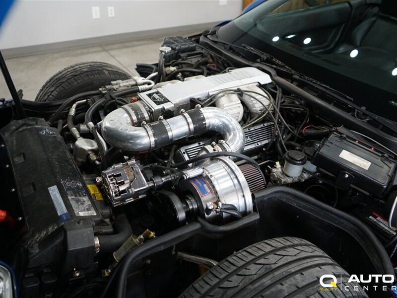 Used 1991 Chevrolet Corvette Convertible RWD image 12