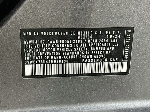 Used 2025 Volkswagen Jetta SE FWD image 12