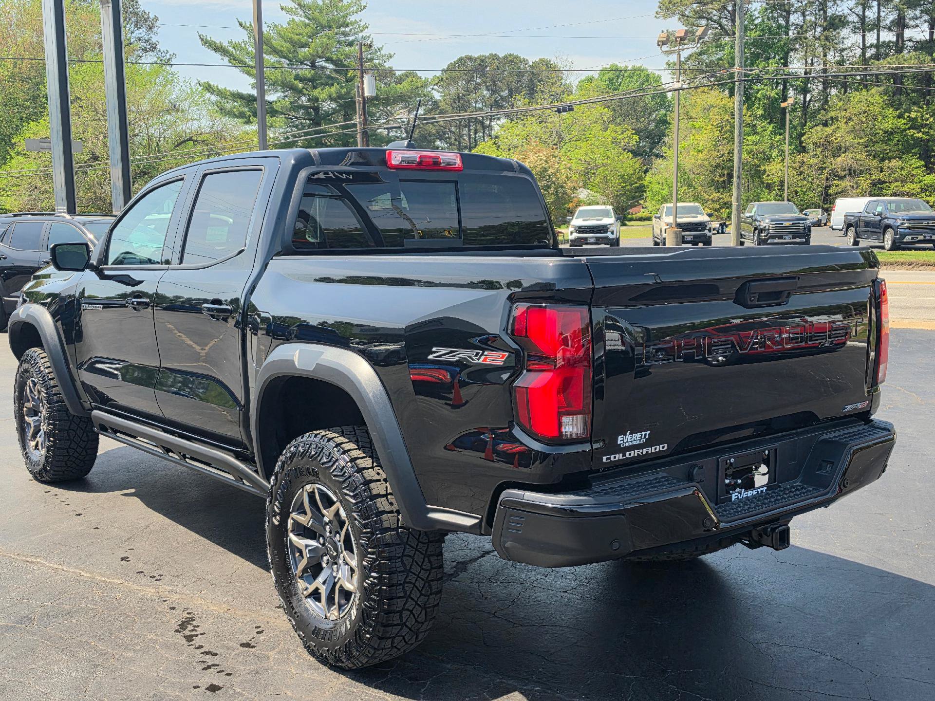 Used 2024 Chevrolet Colorado ZR2 w/ ZR2 Convenience Package III AWD/4WD image 4