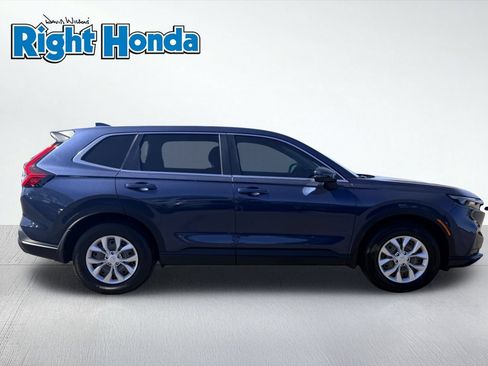 Used 2025 Honda CR-V LX image 9