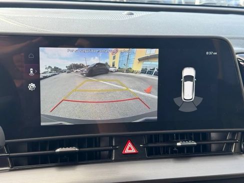 Certified 2025 Kia Sportage EX FWD image 18
