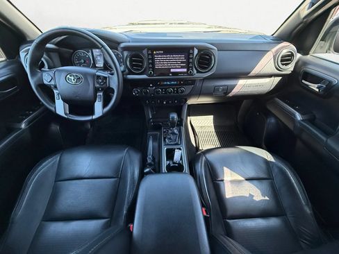 Used 2021 Toyota Tacoma TRD Sport w/ TRD Premium Sport Package AWD/4WD image 12
