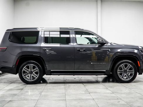 Used 2022 Jeep Wagoneer Series III RWD image 7