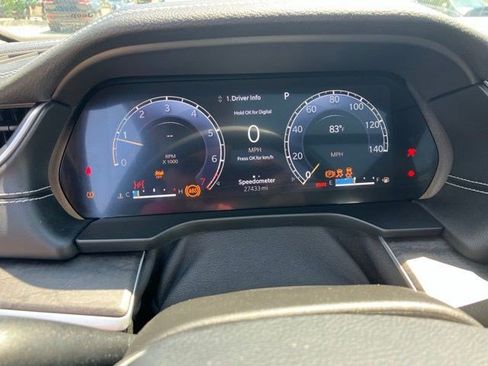 Certified 2023 Jeep Grand Cherokee Limited w/ Black Appearance Package AWD/4WD image 11