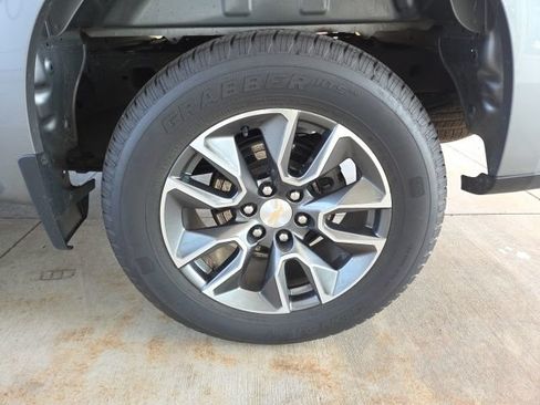 Used 2023 Chevrolet Silverado 1500 LT AWD/4WD image 67