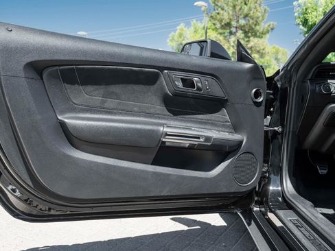 Used 2016 Ford Mustang Shelby GT350 RWD image 17