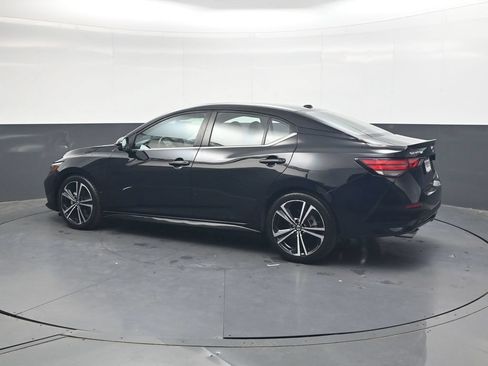 Used 2022 Nissan Sentra SR w/ SR Premium Package FWD image 8