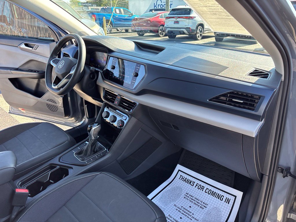 Used 2023 Volkswagen Taos SE FWD image 32