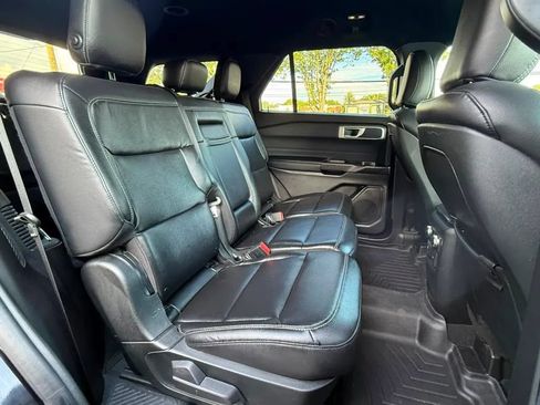 Used 2020 Ford Explorer XLT w/ Equipment Group 202A AWD/4WD image 24