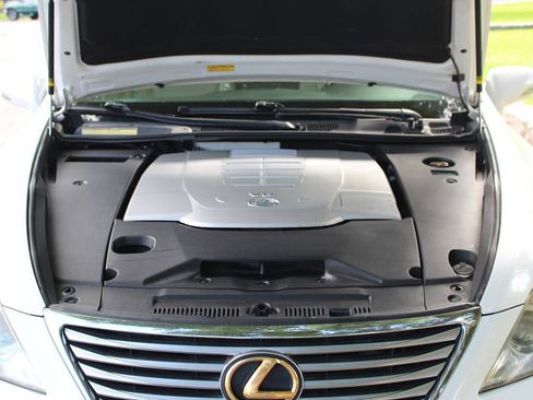 Used 2011 Lexus LS 460 image 41