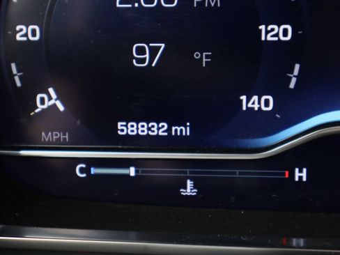 Used 2024 Chevrolet Suburban LT RWD image 15