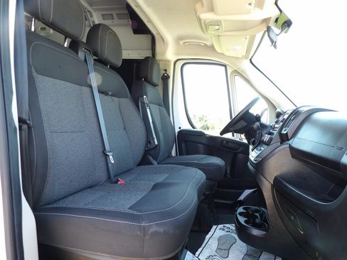 Used 2020 RAM ProMaster 2500 w/ Interior Convenience Group FWD image 13