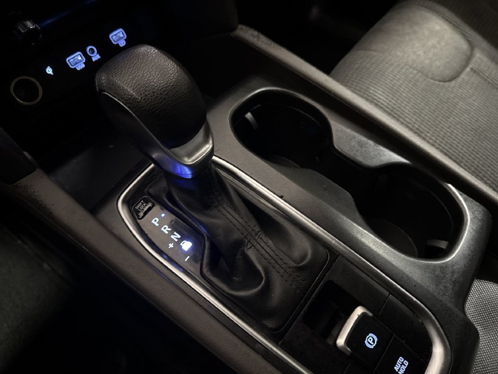 Used 2019 Hyundai Santa Fe SE FWD image 17