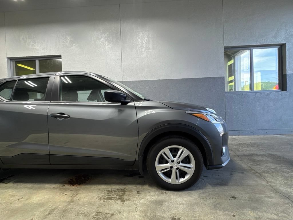 Used 2025 Nissan Kicks Play S FWD image 32