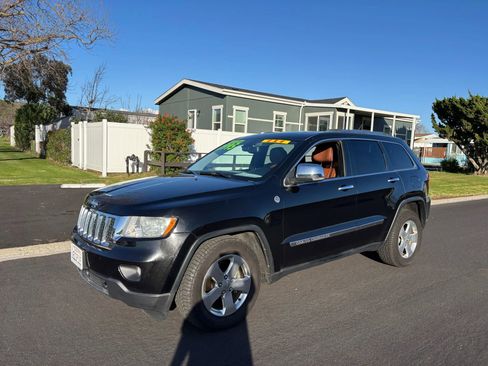 Used 2012 Jeep Grand Cherokee Overland image 8