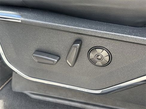 Certified 2023 Ford F450 Platinum w/ FX4 Off-Road Package image 19