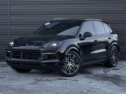 Certified 2025 Porsche Cayenne image 1