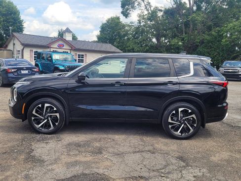 Used 2023 Mitsubishi Outlander SE AWD/4WD image 5
