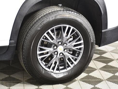 Used 2026 Chevrolet Traverse LT image 52