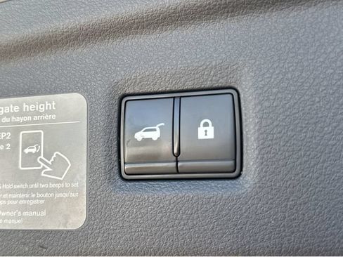 Used 2023 INFINITI QX50 Luxe FWD image 32