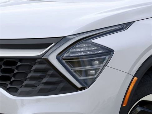 Used 2024 Kia Sportage LX image 10